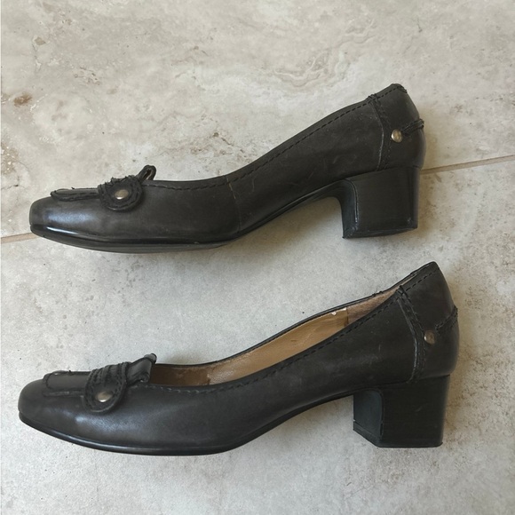 Vintage Nine West Leather Heels - Picture 3 of 4